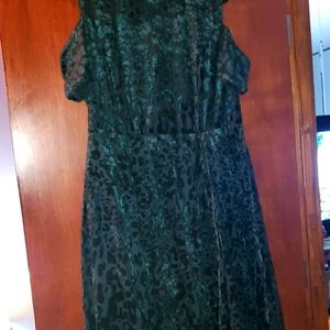 Torrid Sz 2 Green Leopard Velvet dress